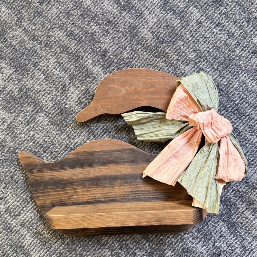 Vintage Wooden Goose Cottage Farmhouse Wall Floating Shelf Trinket Curio Decor